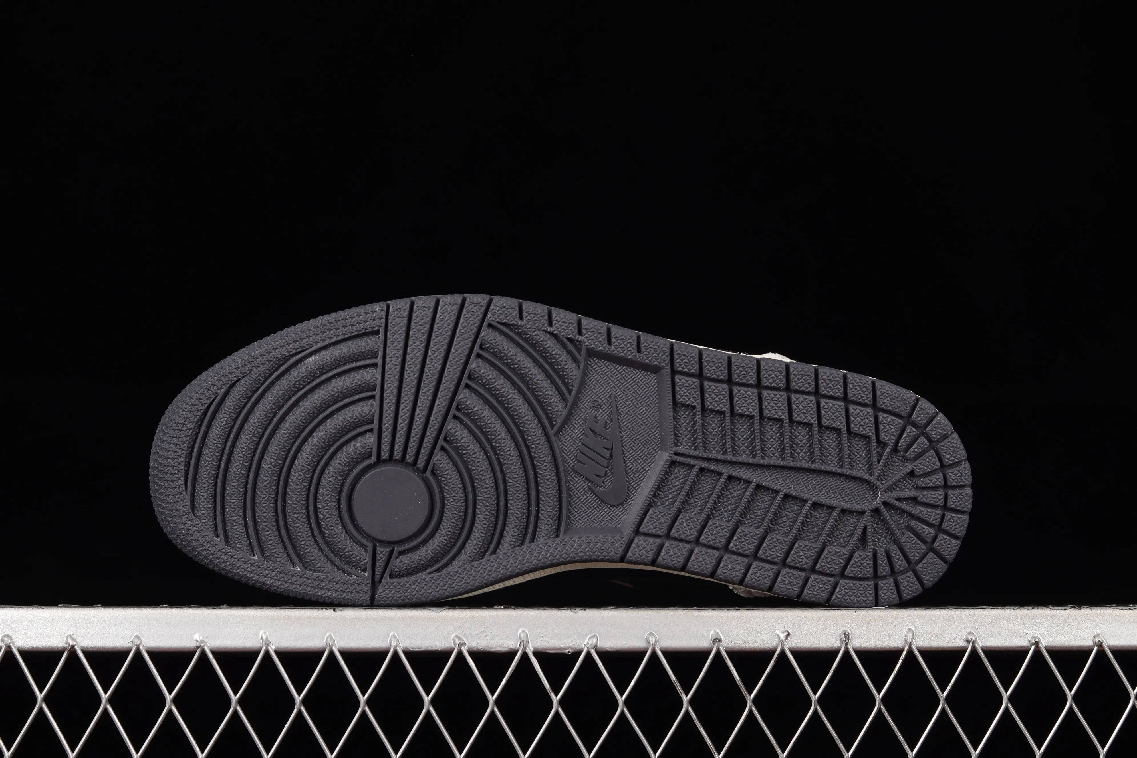 All categories Air Jordan Jordan series basketball shoes Air Jordan 1 Low Air Jordan 1 Low AJ1 Joe 1 black and gray satin low-top cultural basketball shoes DV1762-001